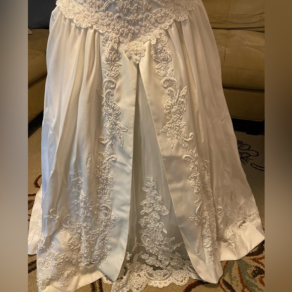 Mon Cheri Wedding dress size 14 - Picture 12 of 16